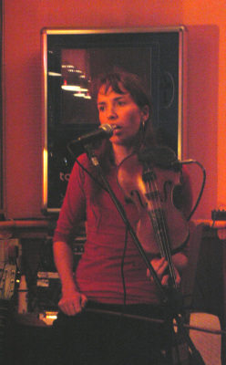 KIF 7047 Laura singing